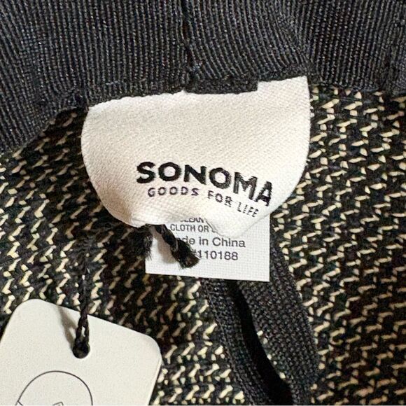 Sonoma Black and White Wide-Brimmed Hat Adjustable Head Size UPG 50+. - Picture 5 of 12